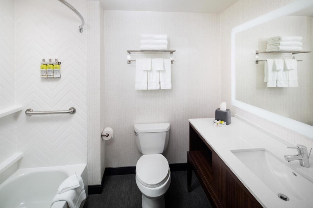 Holiday Inn Cheshire - Southington Image 8